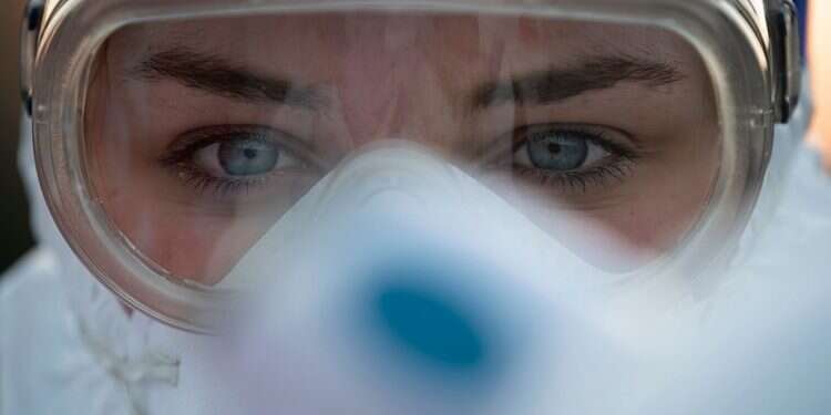 Gov't mulls imposing extensive civilian restrictions as number of corona cases climbs to 193