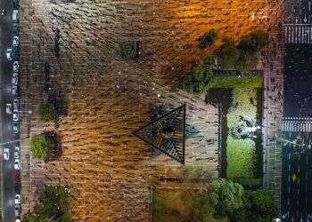 Thousands demonstrate against coalition deal