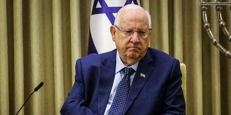 President Reuven Rivlin President rebuffs Gantz, sets Tuesday deadline to form government