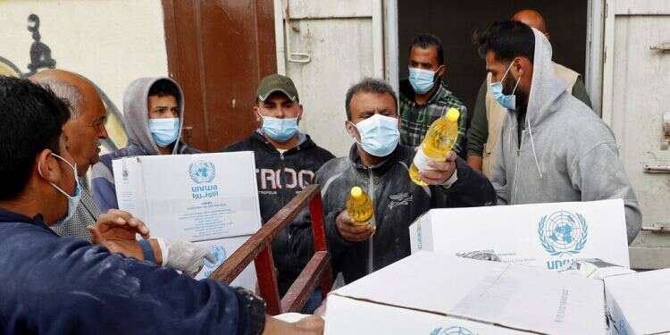 Egypt opens Gaza border for returnees stranded by outbreak