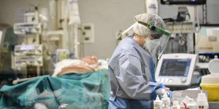 'Health Ministry failing to provide public with life-saving information'