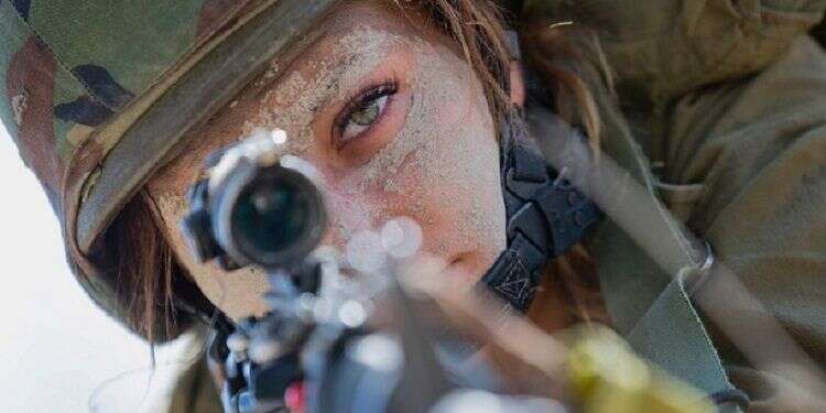 Teens petition High Court to order IDF to open all combat units to women