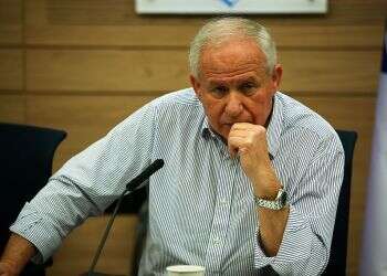 Scorned MK vows to challenge Netanyahu for Likud's leadership