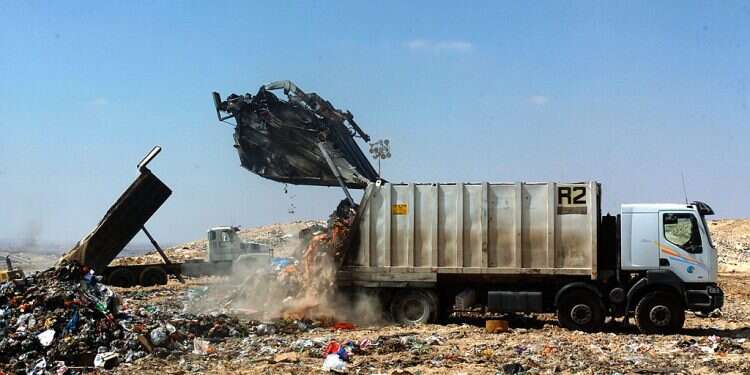 PA continues to dump waste while Israel grapples with coronavirus crisis