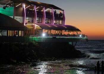 'Dream destination' cafés offer taste of paradise in Gaza