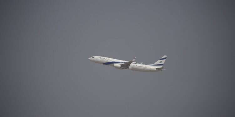 El Al flight enters Saudi airspace