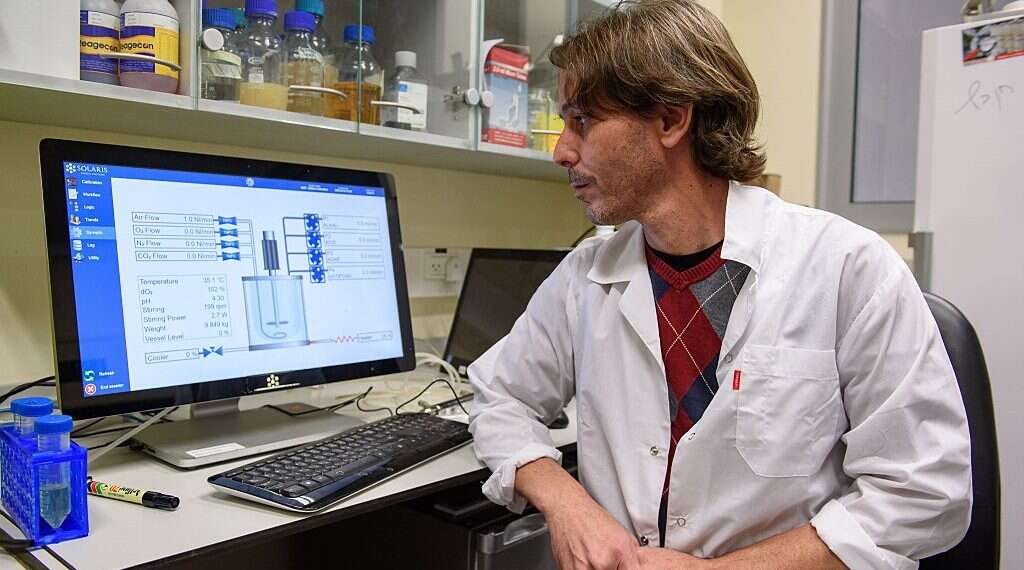 Biotech giant Roche, Israeli VC firm aMoon team up on digital innovation