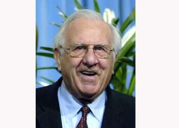 Computer pioneer Arnold Spielberg, Steven's dad, dies at 103