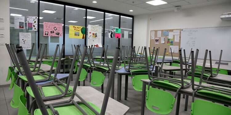 24,000 schoolchildren in quarantine