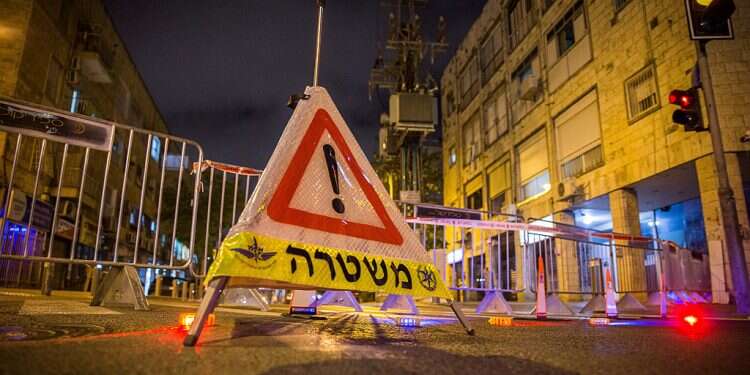 Government imposes overnight corona curfews on 40 'red' cities