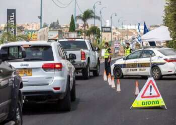 Government imposes overnight corona curfews on 40 'red' cities