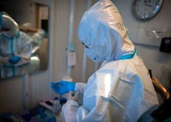 Ministers deliberate next step after experts warn lockdown having minimal effect