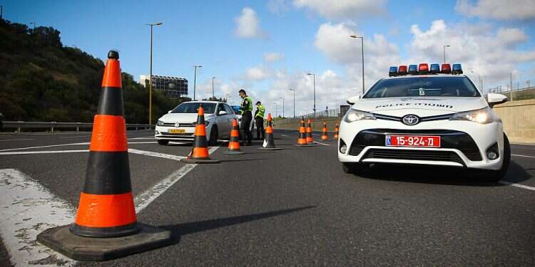 PM announces 3-week lockdown, warns it may last longer