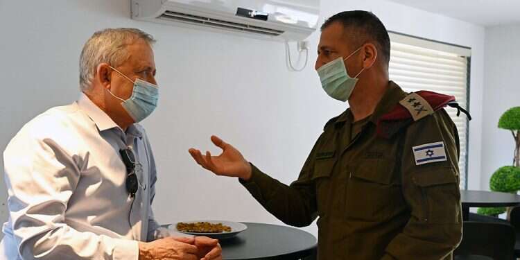 'Every citizen should serve,' says IDF chief