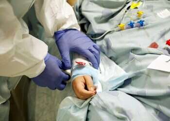 Israel braces for stringent lockdown as daily corona case tally exceeds 7,500