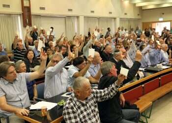 Histadrut threatens general strike before Rosh Hashanah