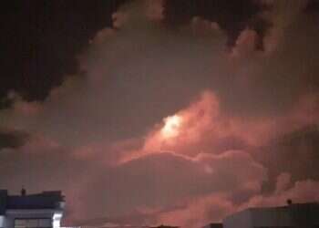 Gaza terrorist groups mar peace signing by firing 13 rockets at Israel