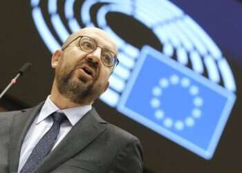 UK-EU trade talks back on after bloc offers olive branch