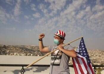 Trump supporters rally at US Embassy in Jerusalem