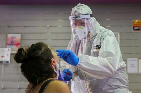 Israel's COVID death toll tops 2,500 as cabinet allows synagogues to reopen