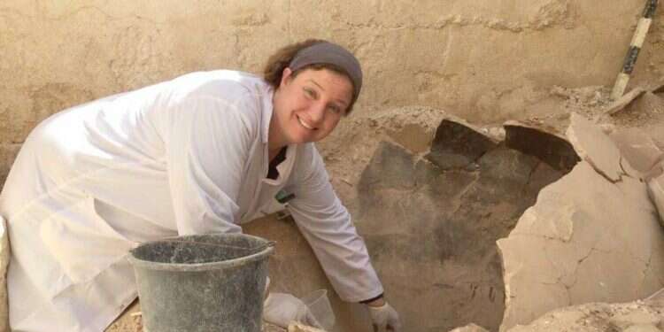 Dr, Tziona Ben-Gedalya at the Herodian excavation A wine-tasting postponed 2,000 years