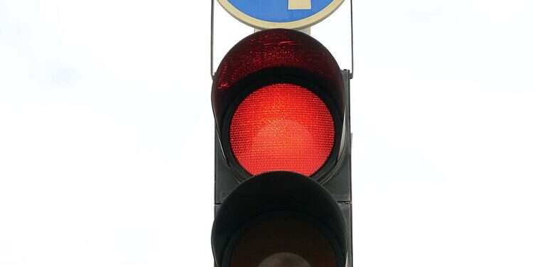 Local leaders want differential treatment based on each town's COVID numbers Netanyahu promises to reinstate 'stoplight' plan against COVID