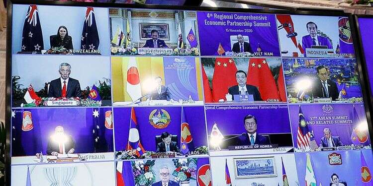 Asia forms world's biggest trade bloc, a China-backed group excluding US