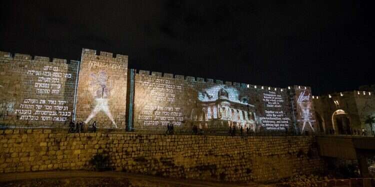 Thousands take part in digital memorial marking Kristallnacht