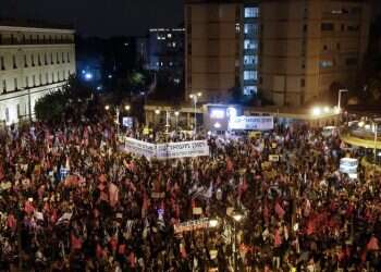Thousands protest in Jerusalem against Netanyahu