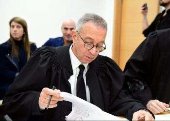 As PM's corruption trial resumes, Netanyahu's lawyers claim prosecution withholding evidence