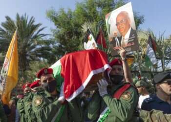 Palestinians hold funeral for veteran negotiator Saeb Erekat