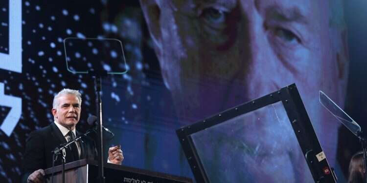 2,000 attend Rabin memorial in Tel Aviv