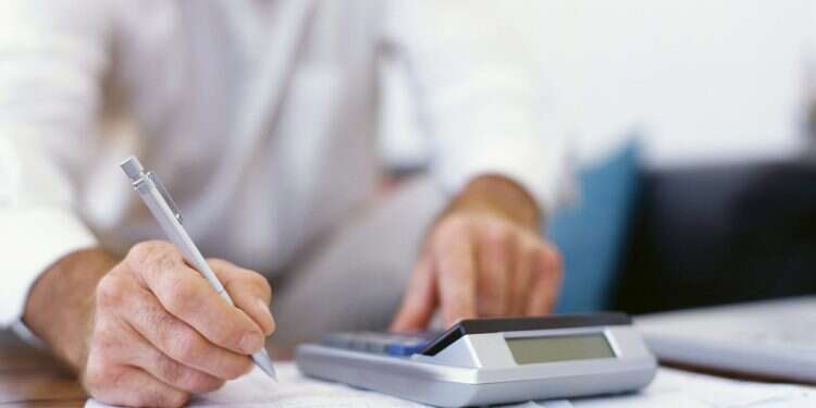 Israelis used government grants to cover overdraft, study finds