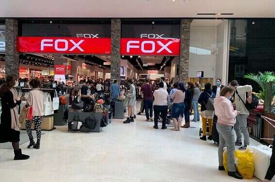 Israelis flock to malls to test Black Friday deals, COVID conditions  