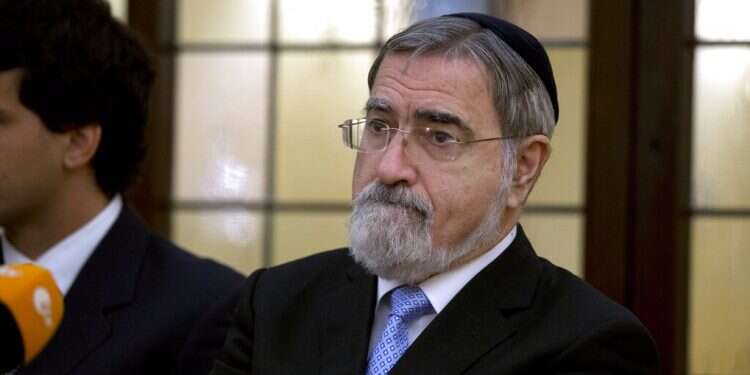 Former UK chief rabbi remembered for his 'profound impact'