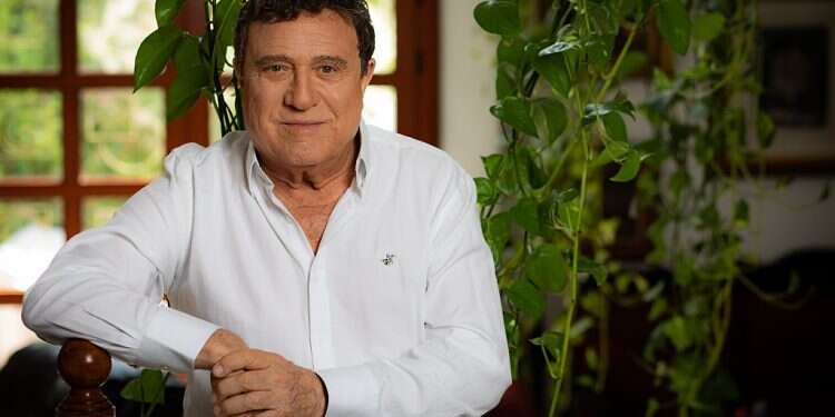 Report: Iconic Israeli singer Yehoram Gaon mulls presidential run