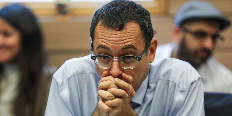 Derech Eretz MK Zvi Hauser Head of Knesset's top forum opposes emerging prisoner swap with Hamas