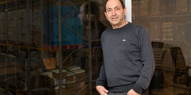 Supermarket magnate Rami Levy buys Israir Airlines