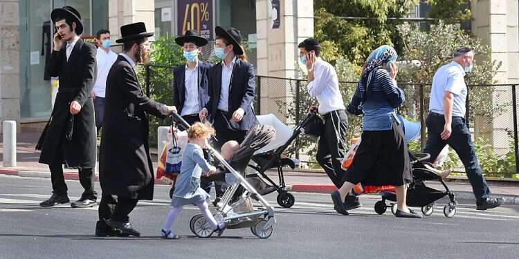 Poll: Half of secular Israelis unwilling to have Haredi neighbors