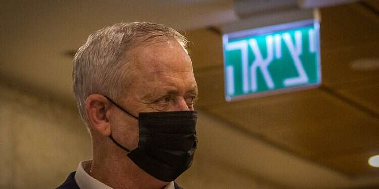 Blue and White implodes as TA mayor plunges into national politics