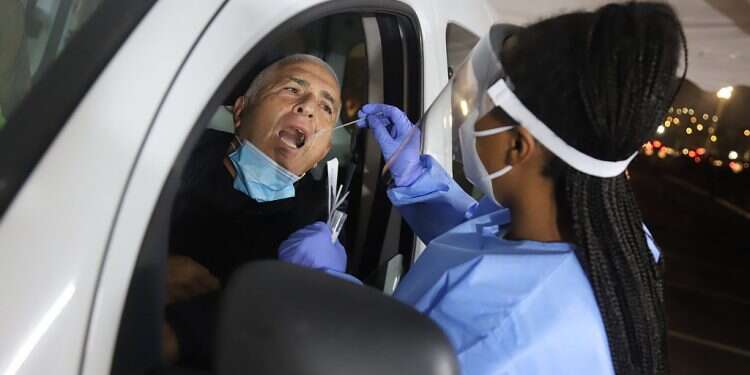 Israel edges closer to 3rd lockdown as daily corona infection tally crosses 2,000