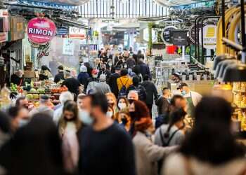 66% of Israelis flout self-isolation directives, health official says