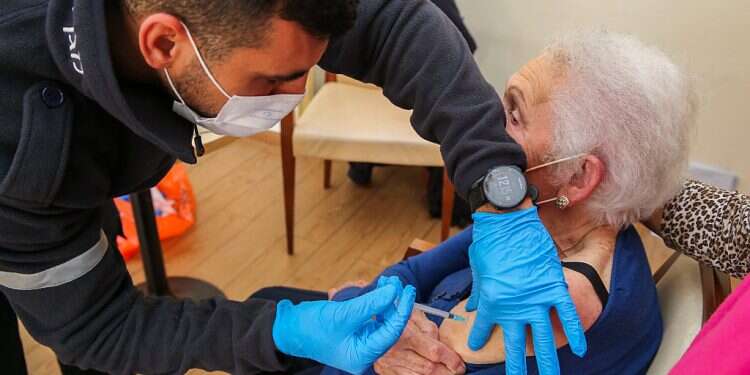 Ahead of 3rd lockdown, vaccination campaign to move into high gear