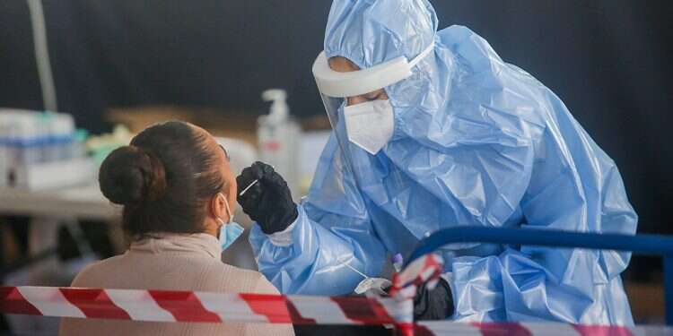 COVID death toll hits 3,210 as vaccination campaign expands