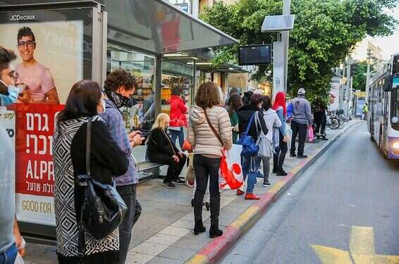 Lockdown weary, Israelis flout coronavirus guidelines