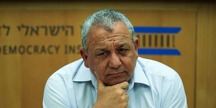 Former IDF chief Eizenkot decides to sit out 2021 election