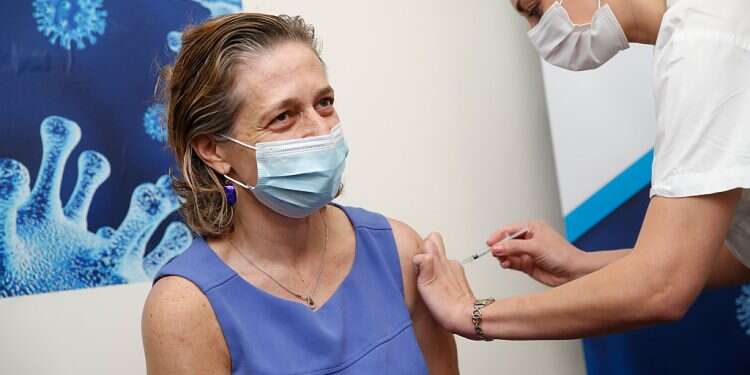 Health Ministry: Research shows vaccine ineffective against S. African COVID strain