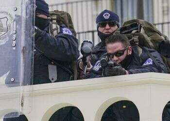 DC Police finds truck full of bombs, guns near Capitol