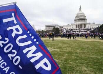 US business group urges quick removal of Trump by 25th Amendmen