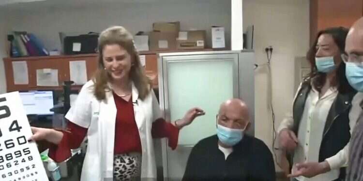 Blind man regains sight thanks to Israeli startup's synthetic cornea